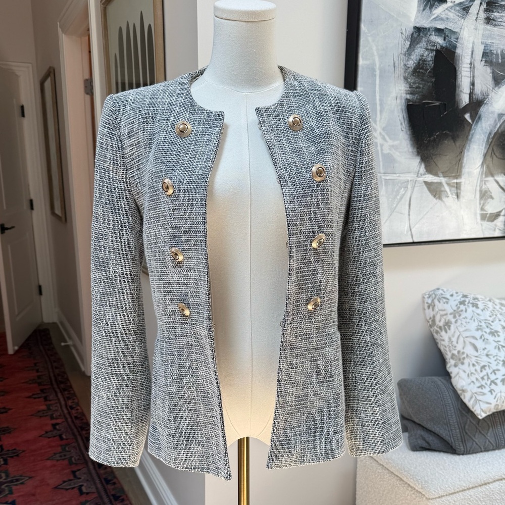 Zara Black / White Tweed Blazer with Gold Buttons & Classic Silhouette -Sz Small